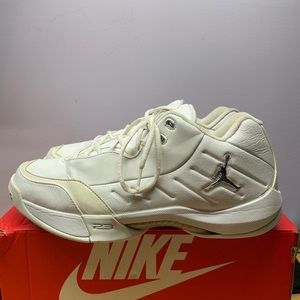 Air Jordan “Show'M” Low